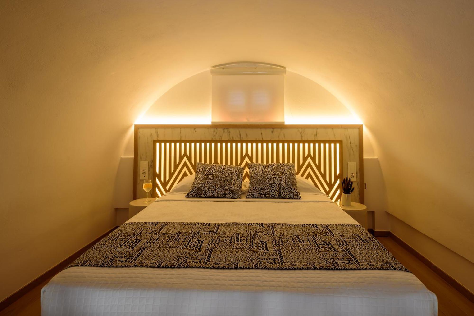 Astir Thira Hotel Fira  Habitación foto