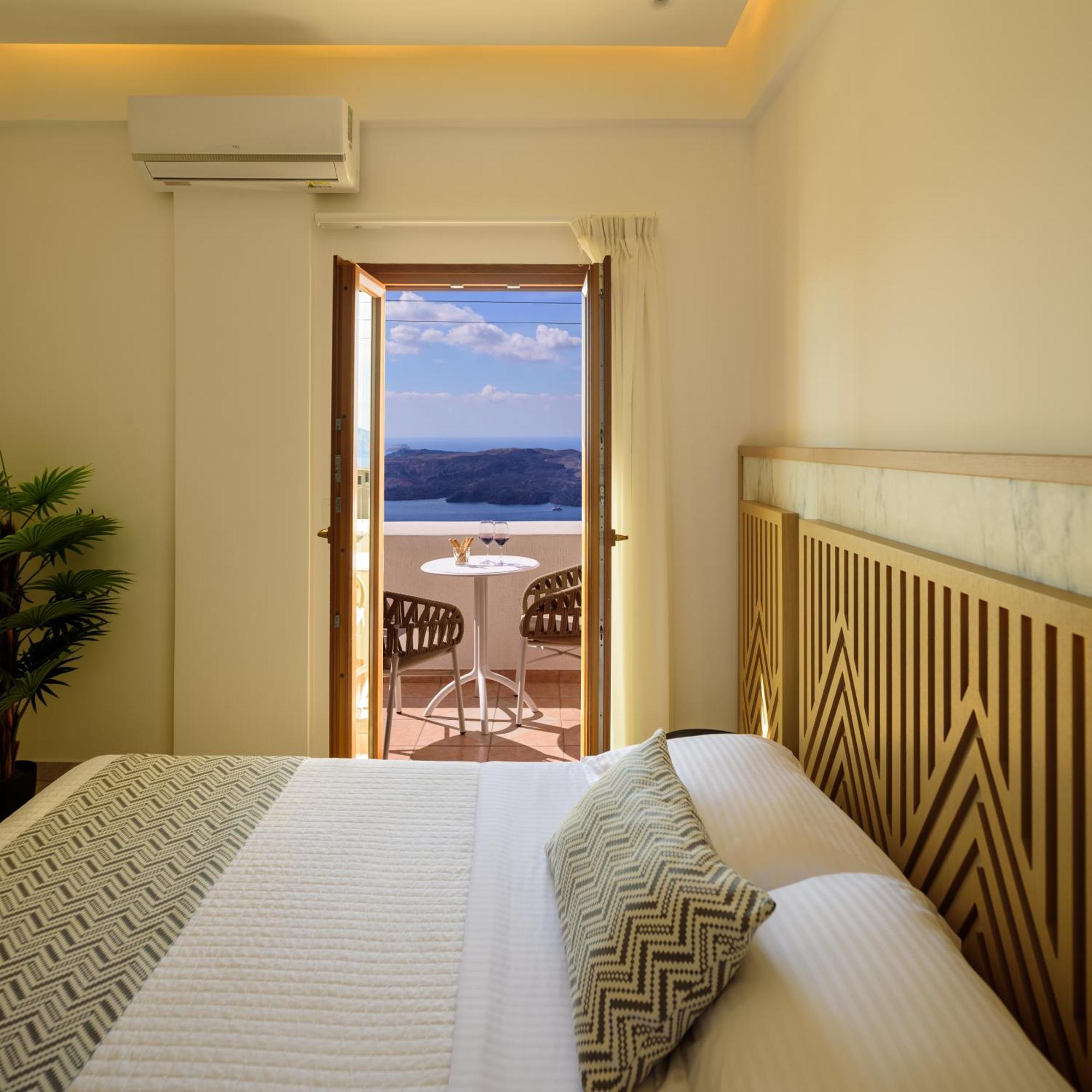 Astir Thira Hotel Fira  Habitación foto